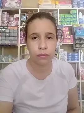 Snapshot of MIA-LARIOS chatting on 06.04.26 MIA-LARIOS online show from 06.04.26