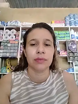 Snapshot of MIA-LARIOS chatting on 07.18.26 MIA-LARIOS online show from 07.18.26