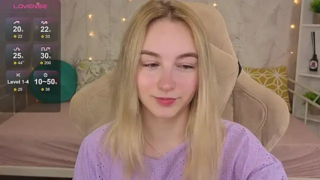 Shy Polly online show from 06.11.26