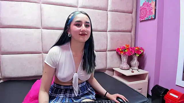 CharlotteStuart online show from 12.16.25