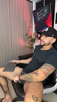 Snapshot of NikoHank chatting on 01.17.26 NikoHank online show from 01.17.26