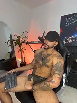 Snapshot of NikoHank chatting on 02.27.26 NikoHank online show from 02.27.26