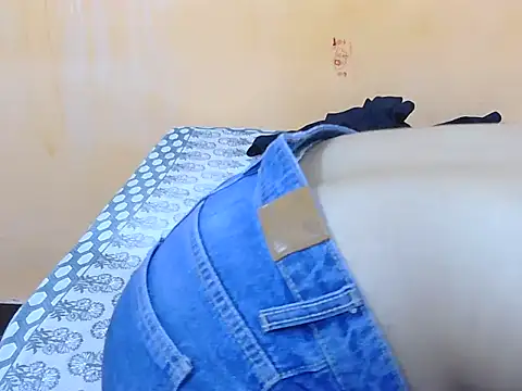 Honey Baby1 online show from 03.31.26