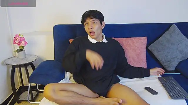 Liam Sinclair online show from 11.25.25