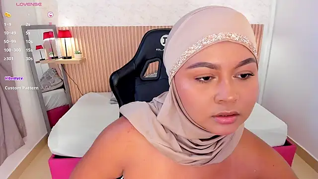 Snapshot of jasmyne_anbar chatting on 02.10.26 jasmyne anbar online show from 02.10.26