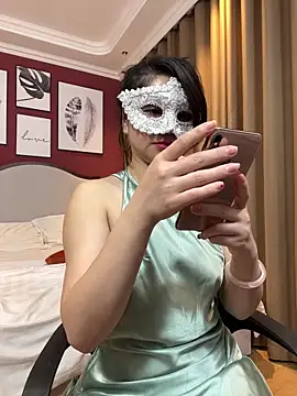 Queen-of-Love online show from 12.19.25