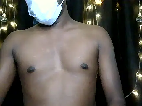 Snapshot of cleopatra9999 chatting on 12.17.25 cleopatra9999 online show from 12.17.25