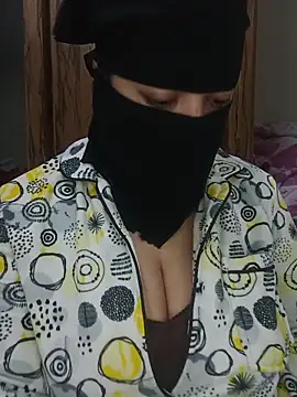 Honeygirl100 online show from 01.13.26