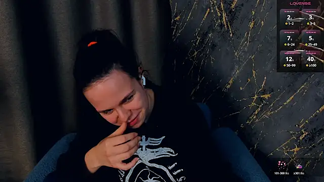 LeotaGlaza online show from 11.22.25