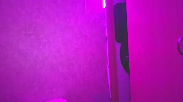 Malia fox online show from 11.28.25