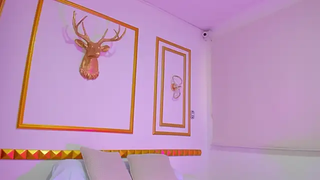 zully28  online show from 12.21.25