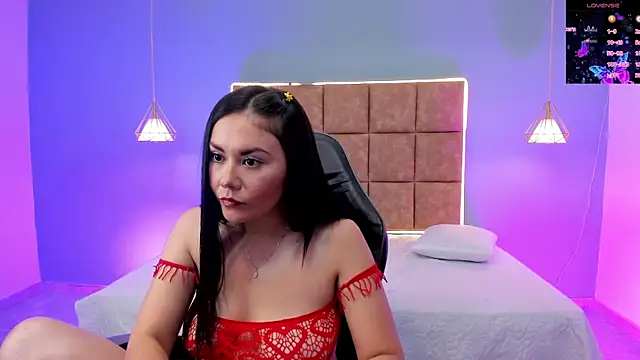 Snapshot of Natalia_Saenz_ chatting on 05.09.26 Natalia Saenz online show from 05.09.26