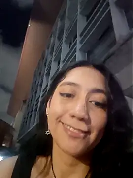 Snapshot of Eveeelyn25 chatting on 06.18.26 Eveeelyn25 online show from 06.18.26