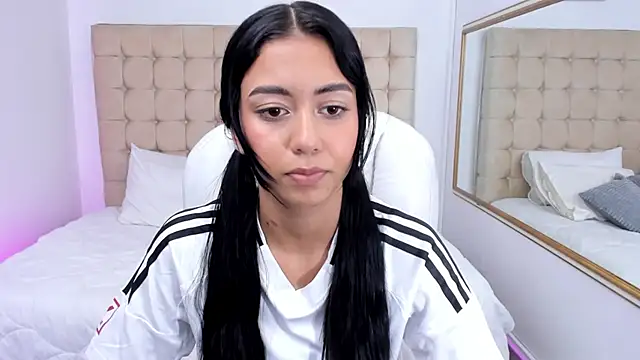 Gemma19  online show from 12.17.25