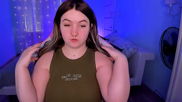 Snapshot of lovelyy_julia chatting on 02.21.26 lovelyy julia online show from 02.21.26