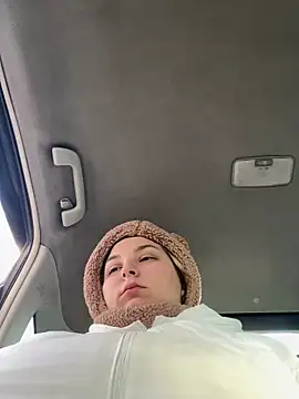 KateBurlesk online show from 01.15.26