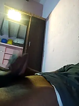 Snapshot of Karnataka-boy chatting on 12.21.25 Karnataka-boy online show from 12.21.25