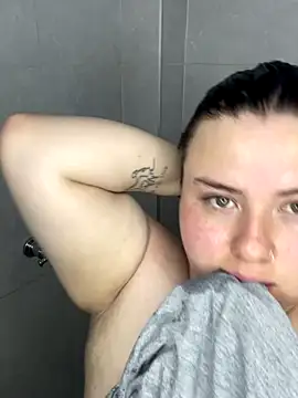 Kitty Bms  online show from 12.21.25