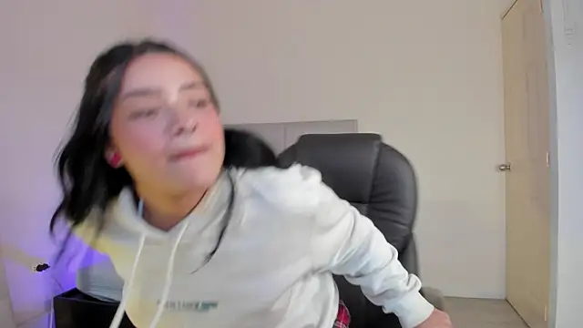 venus evans  online show from 12.17.25