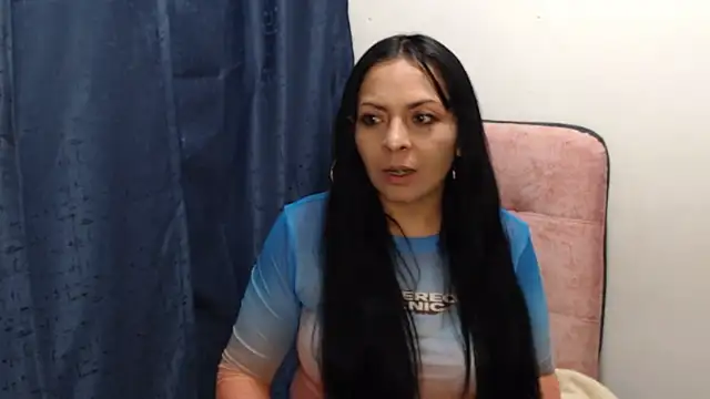 Paolahotty online show from 12.14.25