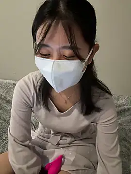 Minagi Shizuku online show from 12.21.25