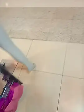 EweXZZ online show from 12.01.25