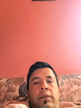 Snapshot of Alexutz21 chatting on 03.29.26 Alexutz21 online show from 03.29.26