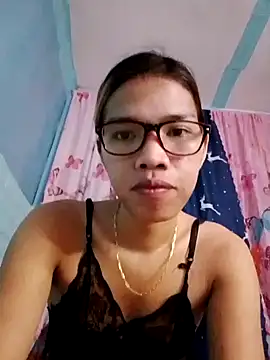 Snapshot of hotspicy22 chatting on 11.23.25 hotspicy22 online show from 11.23.25