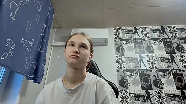 helgicuteness online show from 12.21.25