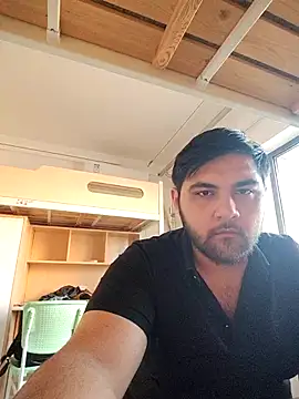 Snapshot of Koma001 chatting on 11.25.25 Koma001 online show from 11.25.25