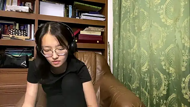 LinaClous online show from 01.05.26