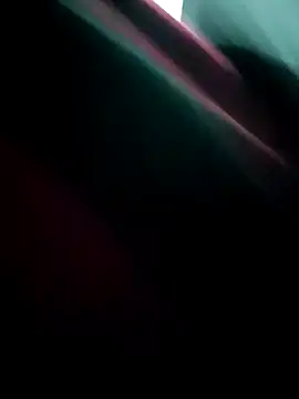 Snapshot of ParejaOcultaXX chatting on 11.25.25 ParejaOcultaXX online show from 11.25.25