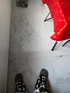 Snapshot of ParejaOcultaXX chatting on 11.30.25 ParejaOcultaXX online show from 11.30.25