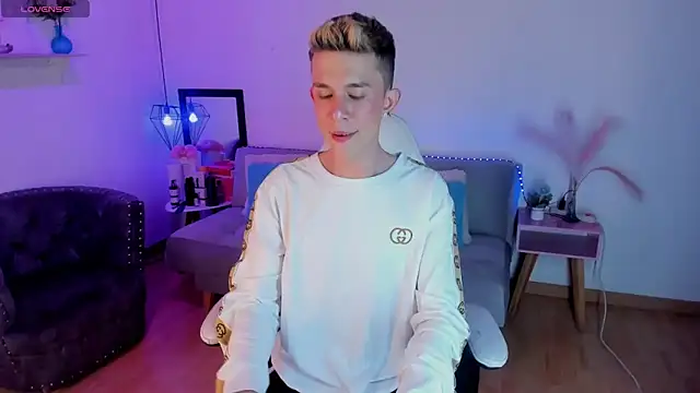 Juaan Diick online show from 02.12.26