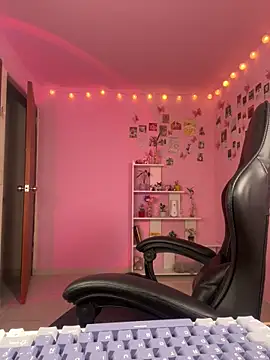 Davne  online show from 02.20.26