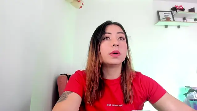 Snapshot of MaddieHunter chatting on 02.11.26 MaddieHunter online show from 02.11.26