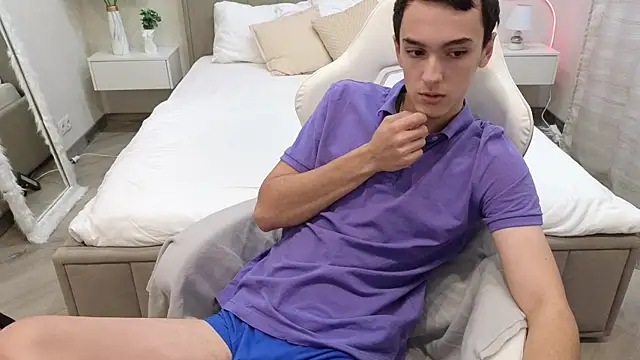 MoonlinSkinn online show from 11.27.25