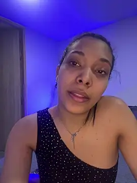 Snapshot of KarolRojas_22 chatting on 05.03.26 KarolRojas 22 online show from 05.03.26