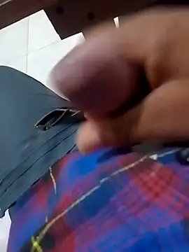 Snapshot of LovelyHughes chatting on 03.03.26 LovelyHughes online show from 03.03.26