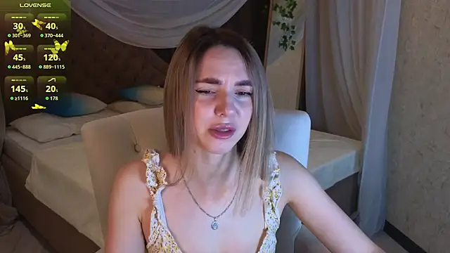 molly crystal online show from 01.06.26