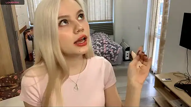 MistikMinx online show from 12.21.25