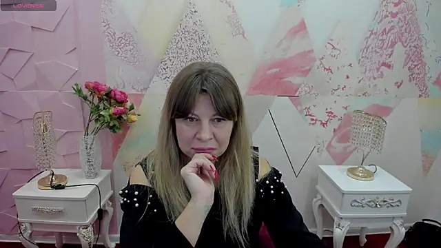 Snapshot of Fergy_night1 chatting on 11.25.25 Fergy night1 online show from 11.25.25