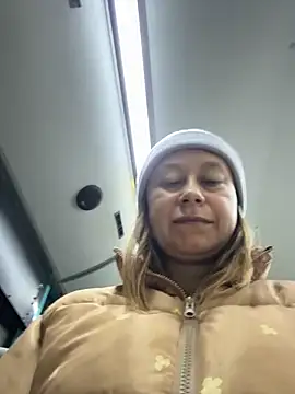 Brooke lover online show from 04.03.26