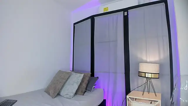 niicole steele  online show from 01.07.26