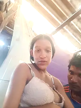 Snapshot of rachelbunny_and_kevin chatting on 11.28.25 rachelbunny and kevin online show from 11.28.25