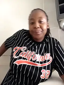 Snapshot of SavageHoney chatting on 02.05.26 SavageHoney online show from 02.05.26