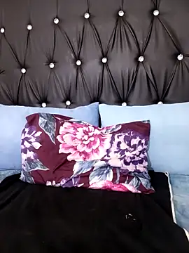 SavageHoney online show from 04.04.26