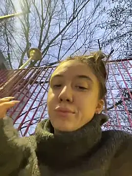 CristinaSw online show from 12.21.25