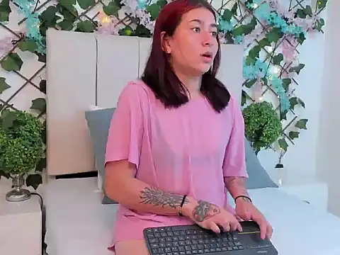 CharlotteBlossom online show from 11.29.25