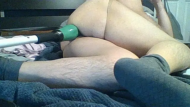 Snapshot of xxxenzo1 chatting on 10.15.25 xxxenzo1 online show from 10.15.25